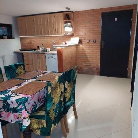 Mazurska Piwniczka Apartment กีจิซโก ภายนอก รูปภาพ